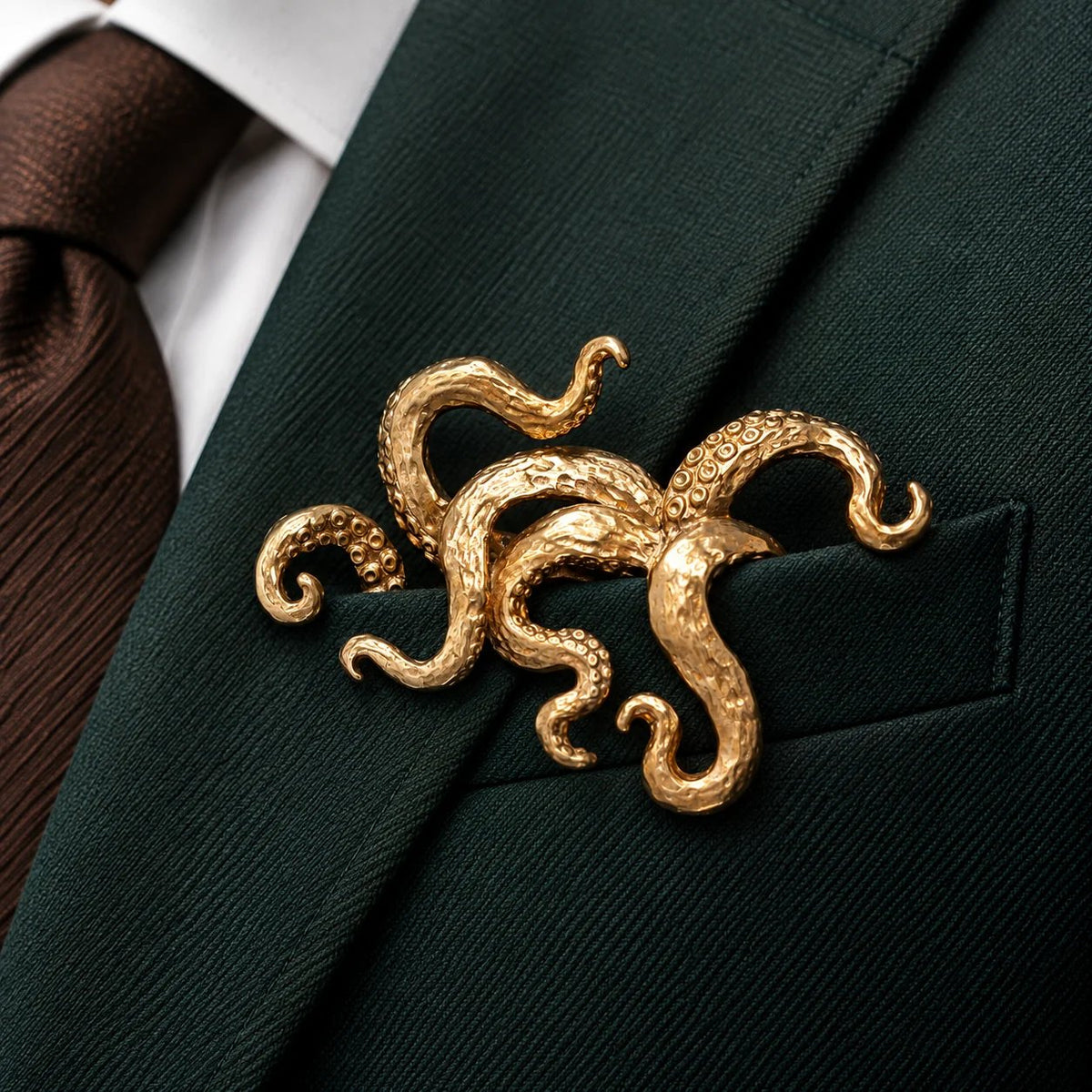 🌟 Luxury Sculpted Animal Brooch – Premium Statement Piece for Suits & Blazers