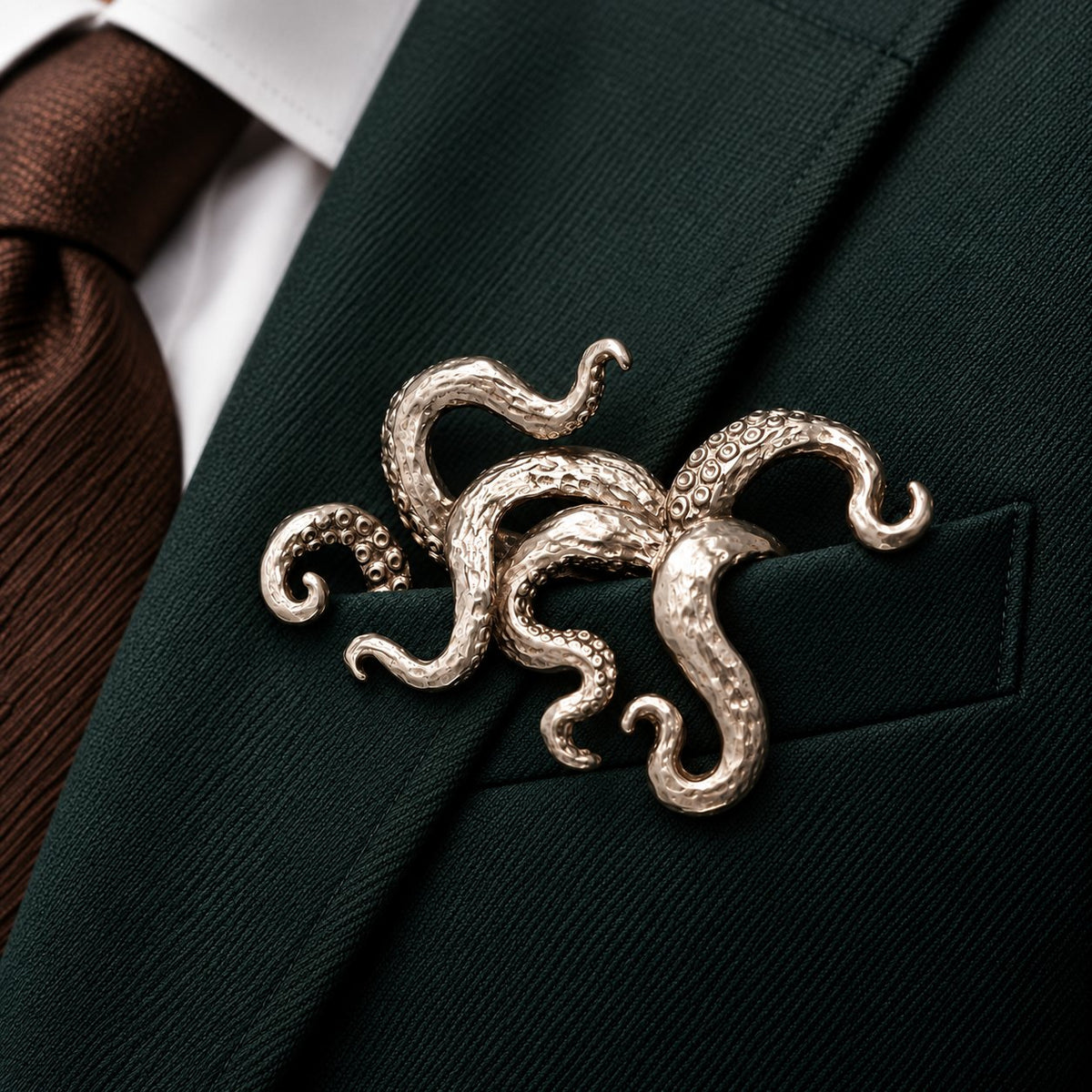 🌟 Luxury Sculpted Animal Brooch – Premium Statement Piece for Suits & Blazers