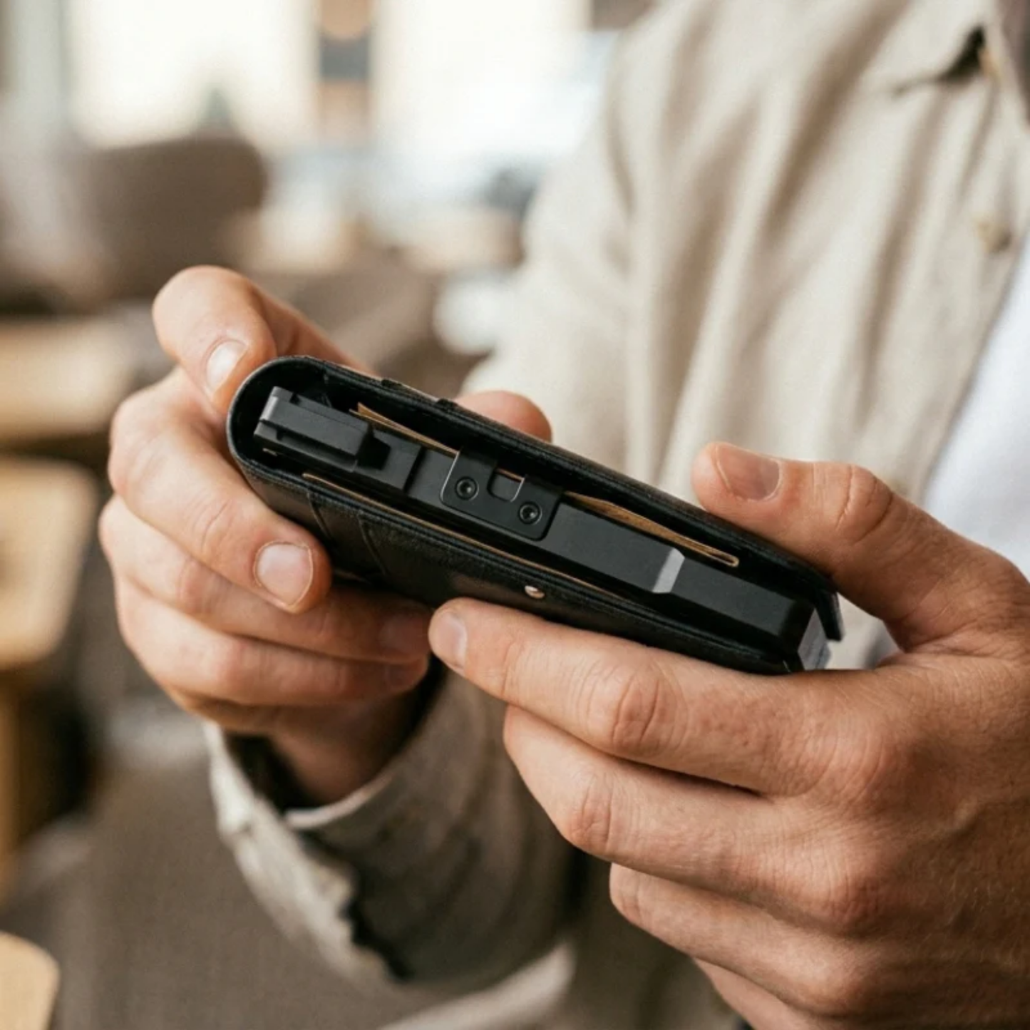 Cotitoc™ Minimalist Wallet - Maximum Capacity. Minimal Footprint.
