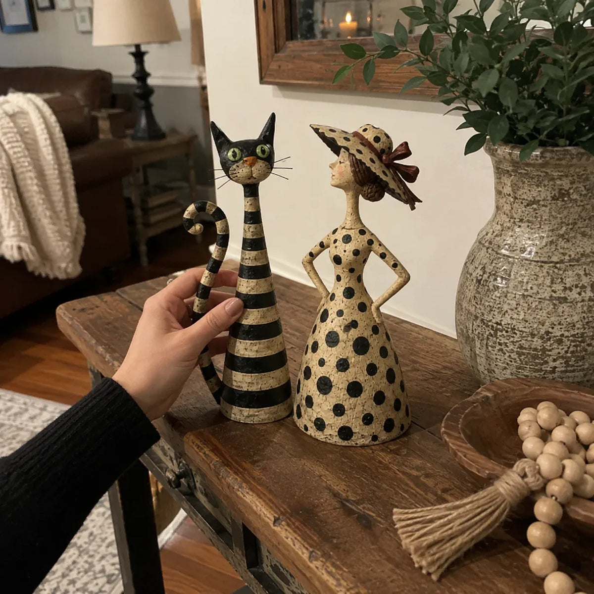 🐱Vintage  Cat & Lady Sculptures