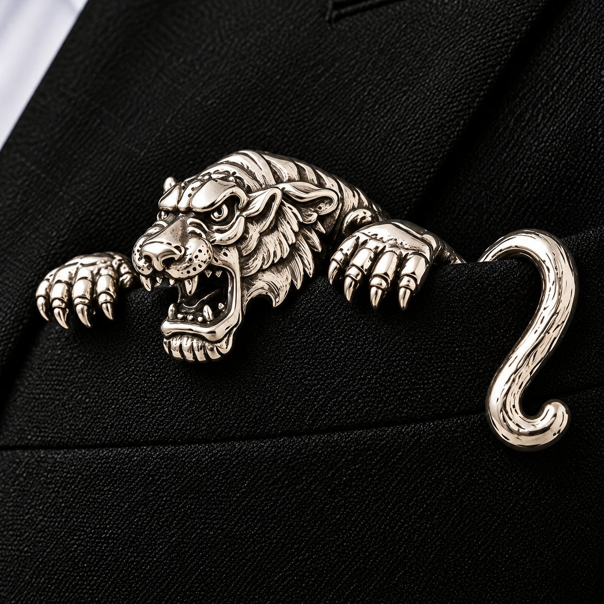 🌟 Luxury Sculpted Animal Brooch – Premium Statement Piece for Suits & Blazers