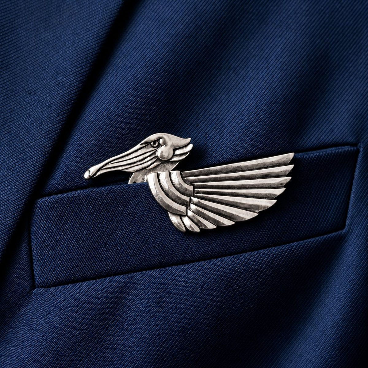 🌟 Luxury Sculpted Animal Brooch – Premium Statement Piece for Suits & Blazers